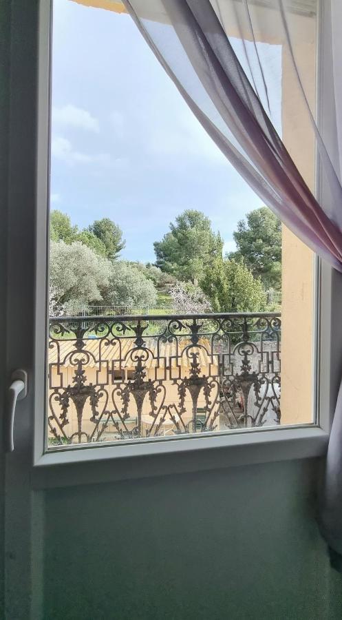 Hotel Restaurant Et Pension Soiree Etape Bel Air バラルック・レ・バン エクステリア 写真